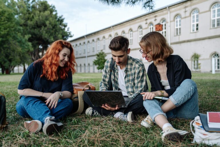 Ce à quoi s’attendre lors de votre première année à l’université