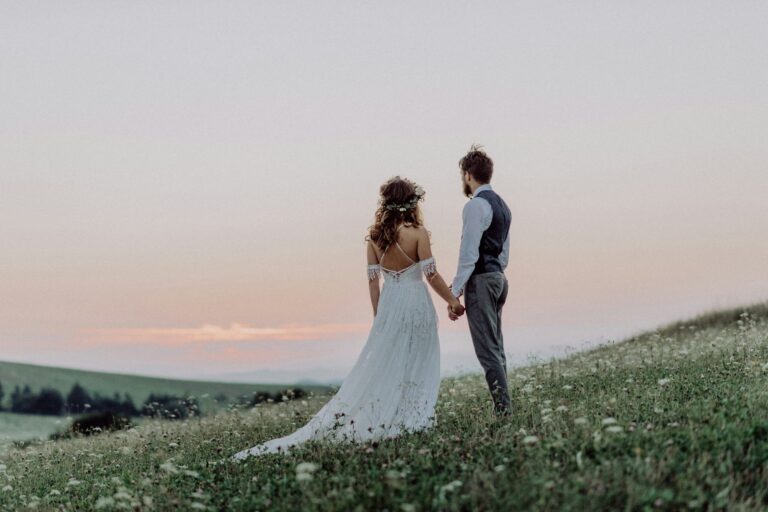 Comment les couples peuvent-ils renforcer leur lien grâce au bien-être émotionnel ?