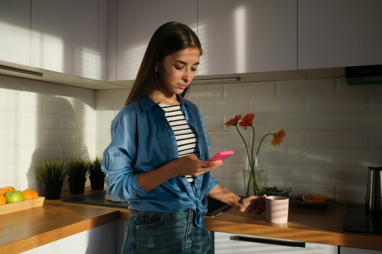 Guide de nettoyage d’automne : Rafraîchissez vos espaces physiques et numériques en deux semaines.