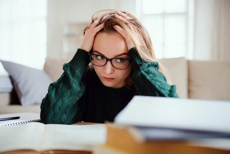 Ce que j’aurais aimé savoir sur la recherche d’emploi après l’université (que personne ne m’a dit)