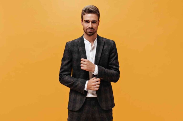 Comment le style épuré fait de vous un homme gagnant