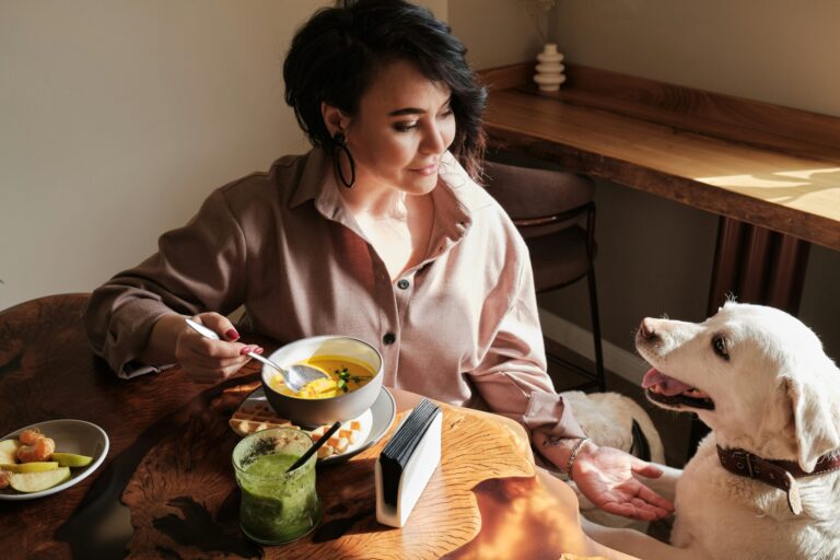 Rituels de soins personnels en plein hiver avec le bouillon d’os Brodo