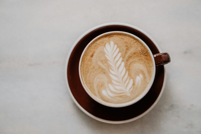 Lieux célébrant la Journée Nationale du Café : Où dénicher du café gratuit, des offres et des avantages.